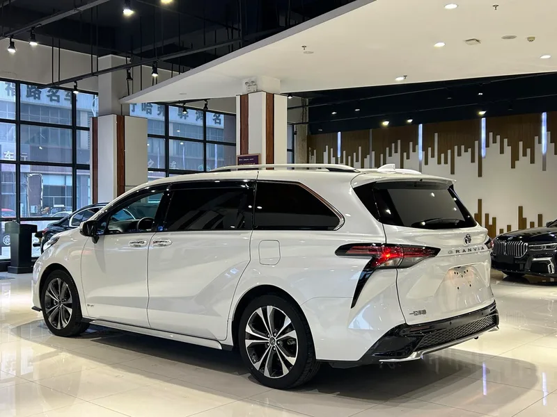Toyota Granvia 2024 Intelligent electric hybrid double engine 2.5L Two-wheel drive Zunjue ULTRA version interior photo 16