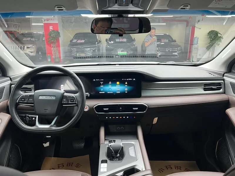 Jetour X90 PLUS 2023 1.6TD DCT Single-level floor interior photo 14