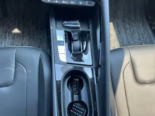 Hyundai Elantra 2023 1.5L CVT LUX Versión de lujo interior foto 17 Hyundai Elantra 2023 1.5L CVT LUX Versión de lujo interior foto 17