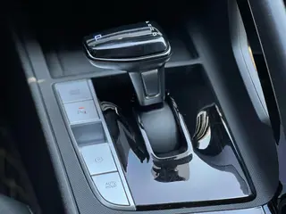 Hyundai Elantra 2023 1.5L CVT LUX Versión de lujo interior foto 18 Hyundai Elantra 2023 1.5L CVT LUX Versión de lujo interior foto 18