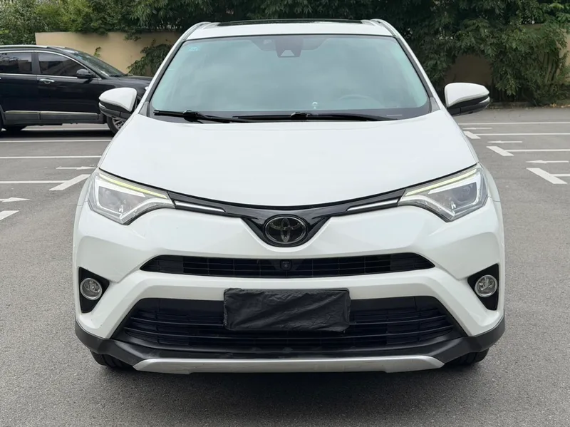 Toyota RAV4 2018 2.5L Automatic four-wheel drive elite i version exterior photo 2 Toyota RAV4 2018 2.5L Automatic four-wheel drive elite i version exterior photo 2