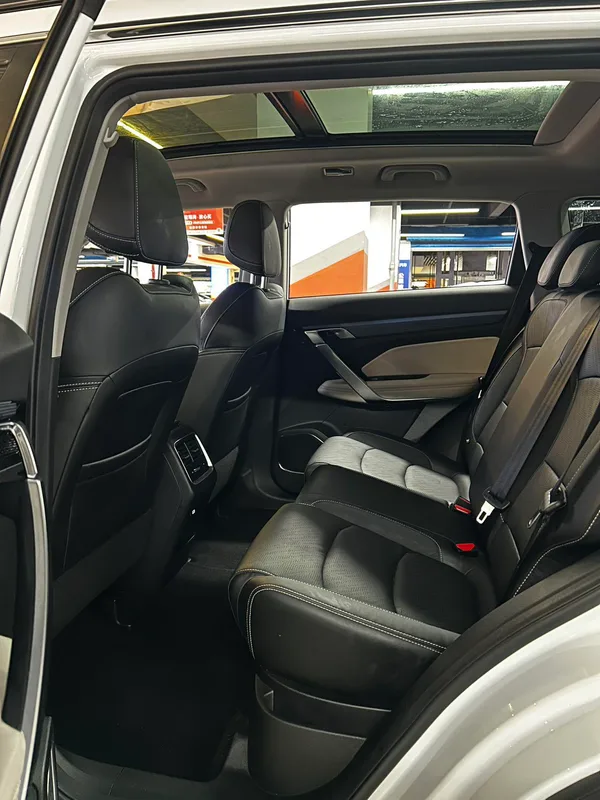 Geely Boyue 2022 Boyue X 1.8TD DCT Tipo de conexión inteligente exterior foto 8 Geely Boyue 2022 Boyue X 1.8TD DCT Tipo de conexión inteligente exterior foto 8