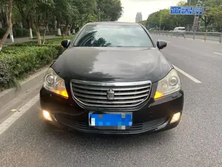 Toyota Crown 2010 2.5L Royal Versión de navegación de techo corredizo de cuero exterior foto 2 Toyota Crown 2010 2.5L Royal Versión de navegación de techo corredizo de cuero exterior foto 2