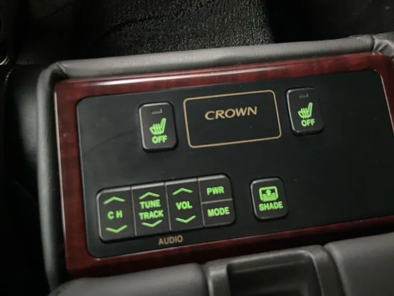 Toyota Crown 2010 2.5L Royal Versión de navegación de techo corredizo de cuero interior foto 9 Toyota Crown 2010 2.5L Royal Versión de navegación de techo corredizo de cuero interior foto 9
