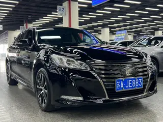 Toyota Crown 2018 2.0T Fashion Edition exterior photo 3