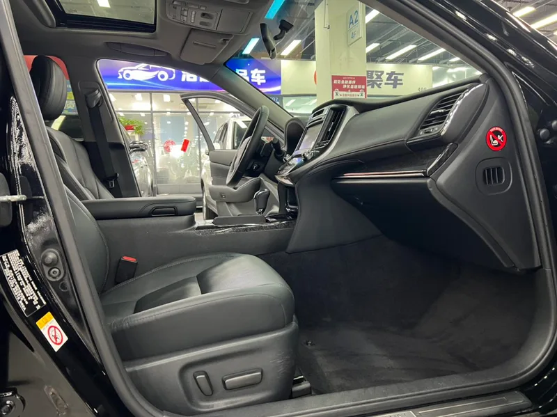 Toyota Crown 2018 2.0T Fashion Edition exterior photo 6