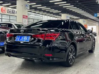 Toyota Crown 2018 2.0T Fashion Edition interior photo 9