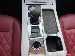 Jetour X70 PLUS 2023 1.5T DCT Brave person PLUS 7 seat interior photo 14 Jetour X70 PLUS 2023 1.5T DCT Brave person PLUS 7 seat interior photo 14