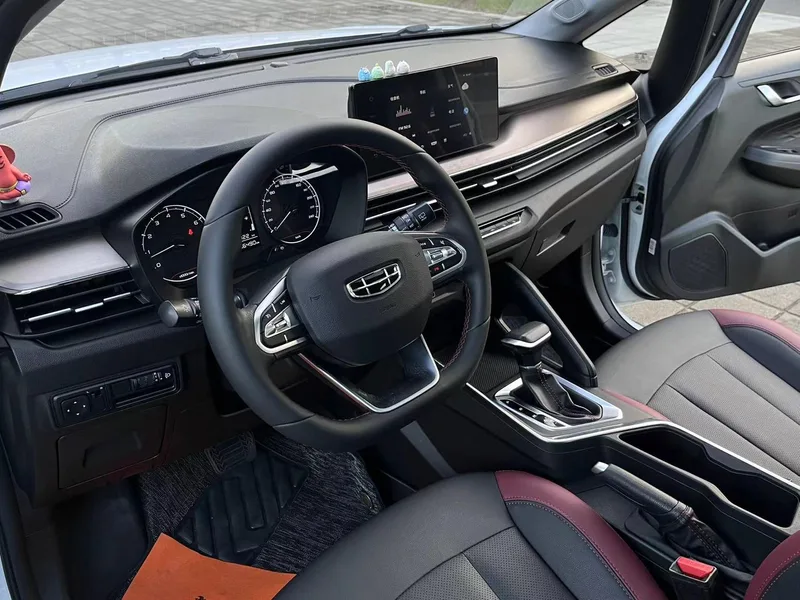 Geely Vision X3 2021 PRO 1.5L CVT Premium Trim interior photo 11 Geely Vision X3 2021 PRO 1.5L CVT Premium Trim interior photo 11