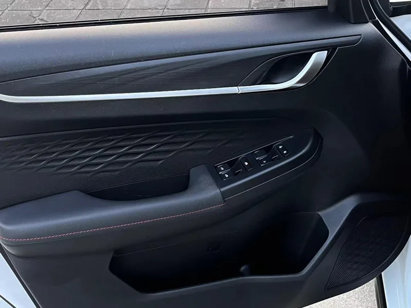 Geely Vision X3 2021 PRO 1.5L CVT Premium Trim interior photo 16 Geely Vision X3 2021 PRO 1.5L CVT Premium Trim interior photo 16
