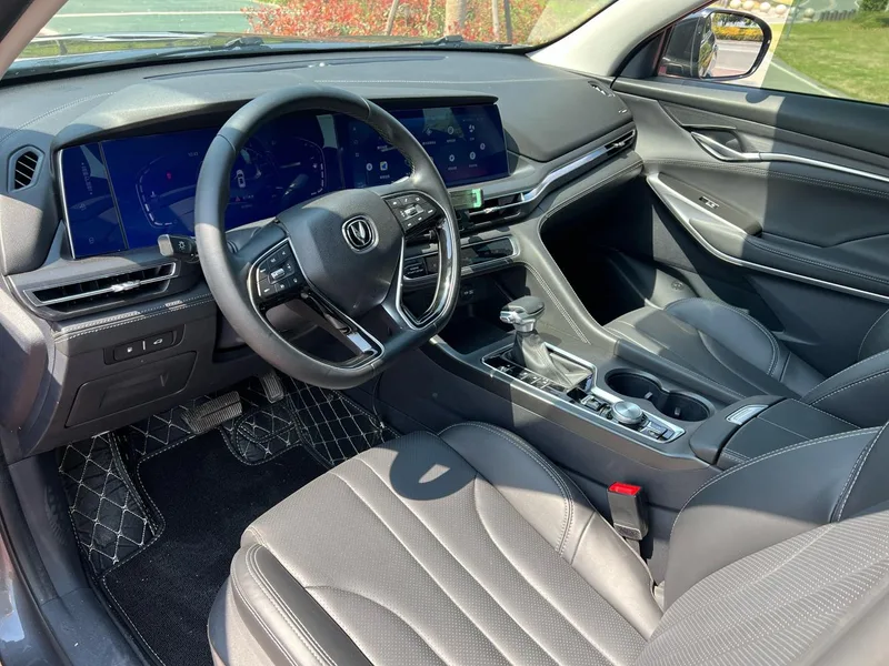 Changan CS75 PLUS 2020 1.5T Automatic Deluxe interior photo 11 Changan CS75 PLUS 2020 1.5T Automatic Deluxe interior photo 11