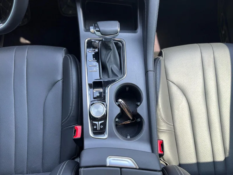 Changan CS75 PLUS 2020 1.5T Automatic Deluxe interior photo 17 Changan CS75 PLUS 2020 1.5T Automatic Deluxe interior photo 17