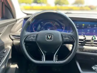 Changan CS75 PLUS 2020 1.5T Automatic Deluxe interior photo 18 Changan CS75 PLUS 2020 1.5T Automatic Deluxe interior photo 18