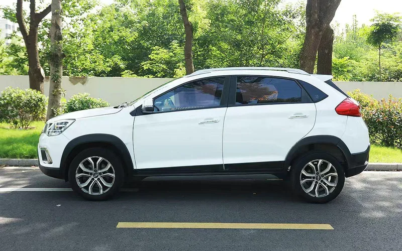 Chery Tiggo 3x 2017 1.5L Automatic Fashion Edition exterior photo 4 Chery Tiggo 3x 2017 1.5L Automatic Fashion Edition exterior photo 4