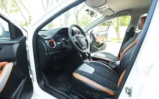 Chery Tiggo 3x 2017 1.5L Automatic Fashion Edition interior photo 6 Chery Tiggo 3x 2017 1.5L Automatic Fashion Edition interior photo 6