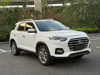 Hyundai ix35 2019 2.0L Automatic two-wheel drive Zhiyong Enjoyment Edition China V exterior photo 3 Hyundai ix35 2019 2.0L Automatic two-wheel drive Zhiyong Enjoyment Edition China V exterior photo 3