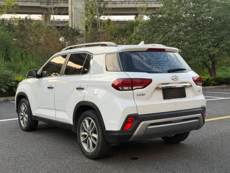 Hyundai ix35 2019 2.0L Automatic two-wheel drive Zhiyong Enjoyment Edition China V interior photo 7 Hyundai ix35 2019 2.0L Automatic two-wheel drive Zhiyong Enjoyment Edition China V interior photo 7