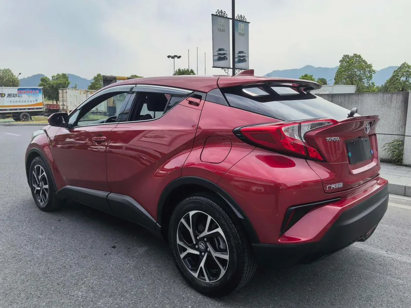 Toyota C-HR 2018 2.0L Leading Skylight Edition Country VI interior photo 7