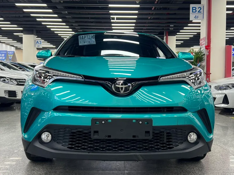 Toyota C-HR 2018 2.0L Luxury Edition Country VI exterior photo 2