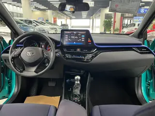 Toyota C-HR 2018 2.0L Luxury Edition Country VI exterior photo 5