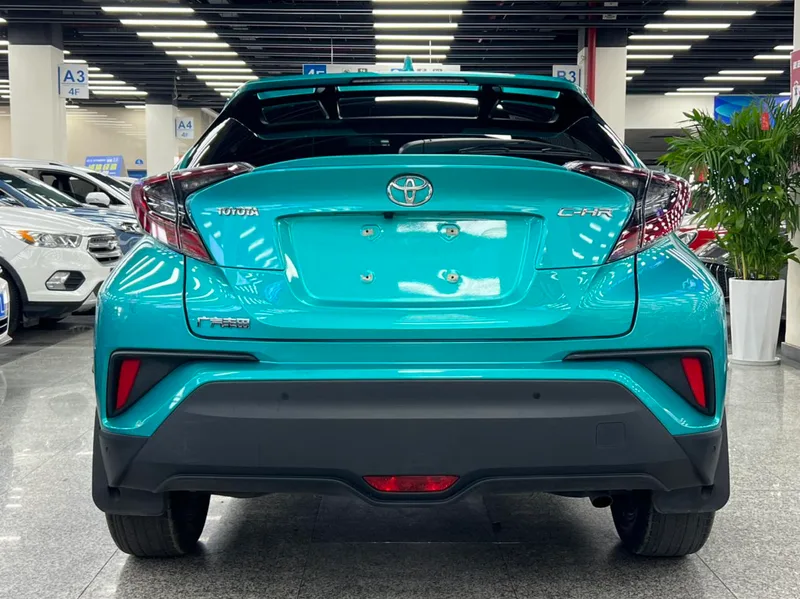 Toyota C-HR 2018 2.0L Luxury Edition Country VI interior photo 10