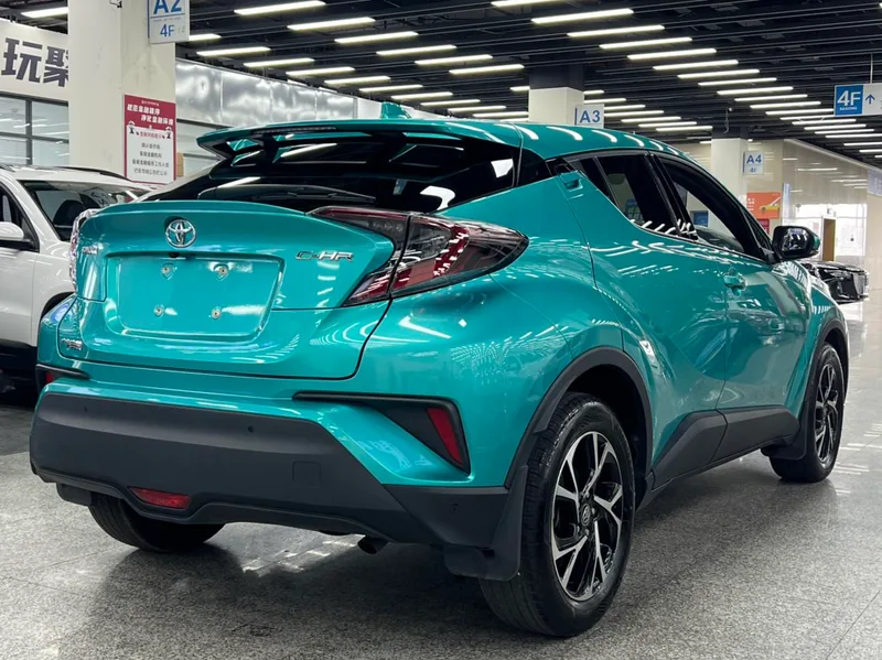 Toyota C-HR 2018 2.0L Luxury Edition Country VI interior photo 11
