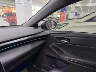 Toyota Avalon 2022 2.0L Luxury Edition interior photo 13 Toyota Avalon 2022 2.0L Luxury Edition interior photo 13