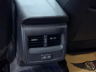 Toyota Avalon 2022 2.0L Luxury Edition interior photo 16 Toyota Avalon 2022 2.0L Luxury Edition interior photo 16