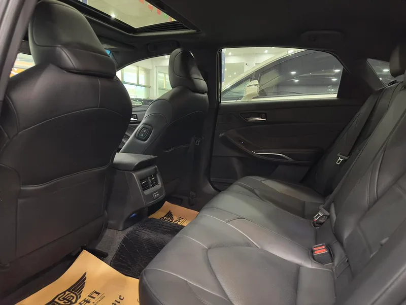 Toyota Avalon 2022 2.0L Luxury Edition interior photo 19 Toyota Avalon 2022 2.0L Luxury Edition interior photo 19