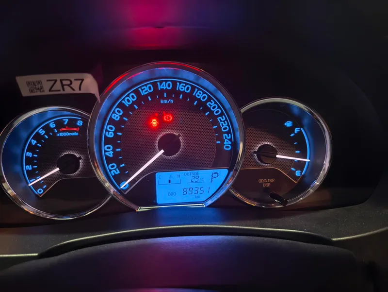Toyota Corolla 2017 1.6L CVT GL exterior photo 5