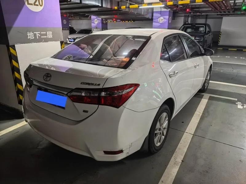 Toyota Corolla 2017 1.6L CVT GL interior photo 8