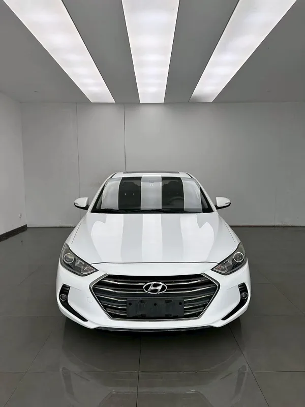Hyundai Elantra Lingdong 2016 1.6L Inteligente automático De élite exterior foto 2 Hyundai Elantra Lingdong 2016 1.6L Inteligente automático De élite exterior foto 2