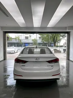 Hyundai Elantra Lingdong 2016 1.6L Inteligente automático De élite interior foto 8 Hyundai Elantra Lingdong 2016 1.6L Inteligente automático De élite interior foto 8