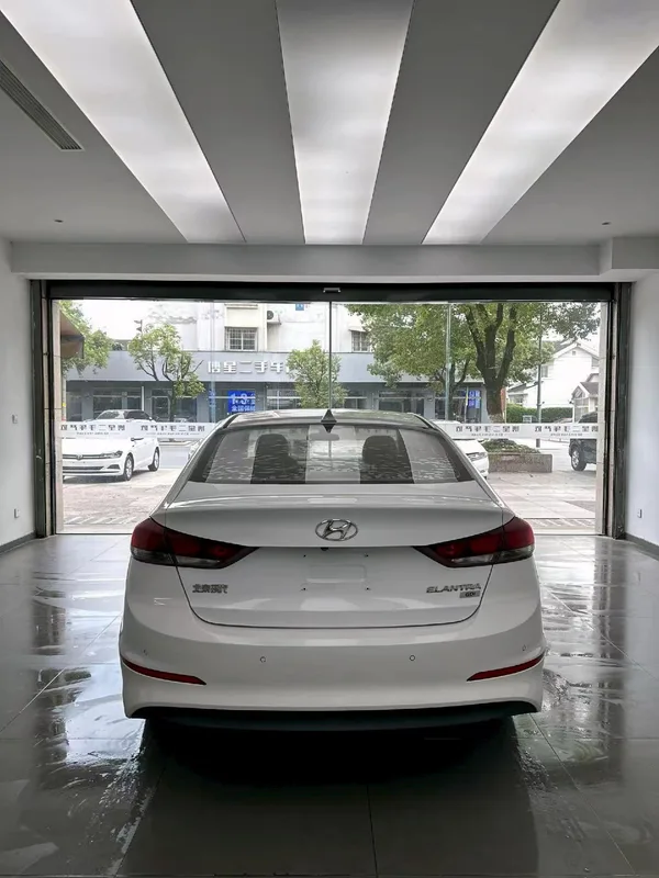 Hyundai Elantra Lingdong 2016 1.6L Inteligente automático De élite interior foto 8 Hyundai Elantra Lingdong 2016 1.6L Inteligente automático De élite interior foto 8