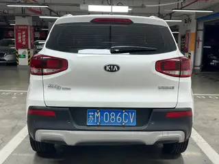 Kia Run 2015 1.6L Transmission automatique à deux roues motrices GLS extérieur photo 6 Kia Run 2015 1.6L Transmission automatique à deux roues motrices GLS extérieur photo 6
