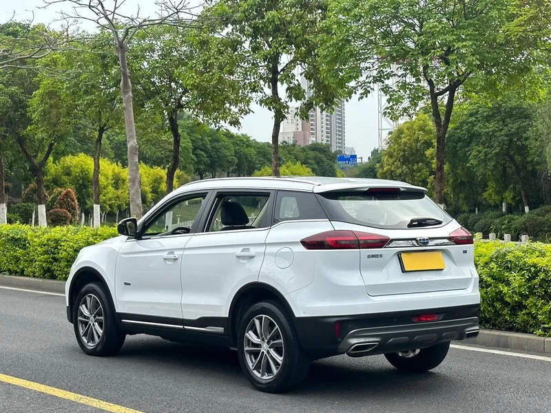 Geely Boyue 2020 1.8TD DCT Tipo de conexión inteligente con tracción en dos ruedas 4G Versión de Internet exterior foto 4 Geely Boyue 2020 1.8TD DCT Tipo de conexión inteligente con tracción en dos ruedas 4G Versión de Internet exterior foto 4