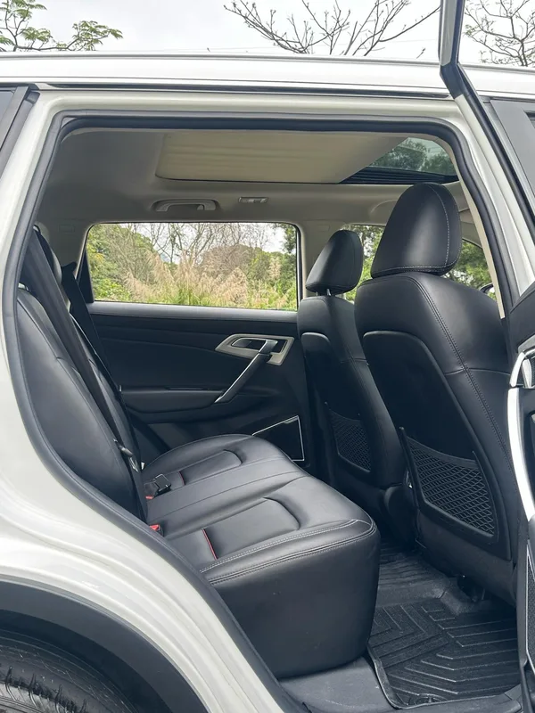 Geely Boyue 2020 1.8TD DCT Tipo de conexión inteligente con tracción en dos ruedas 4G Versión de Internet interior foto 8 Geely Boyue 2020 1.8TD DCT Tipo de conexión inteligente con tracción en dos ruedas 4G Versión de Internet interior foto 8