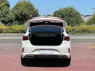 Changan Eado 2023 PLUS Versión de disfrute Ballena azul NE 1.4T GDI DCT Acabado premium exterior foto 8 Changan Eado 2023 PLUS Versión de disfrute Ballena azul NE 1.4T GDI DCT Acabado premium exterior foto 8