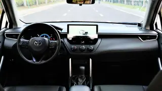Toyota Corolla Cross 2024 2.0L CVT Pioneer Edition interior photo 7 Toyota Corolla Cross 2024 2.0L CVT Pioneer Edition interior photo 7