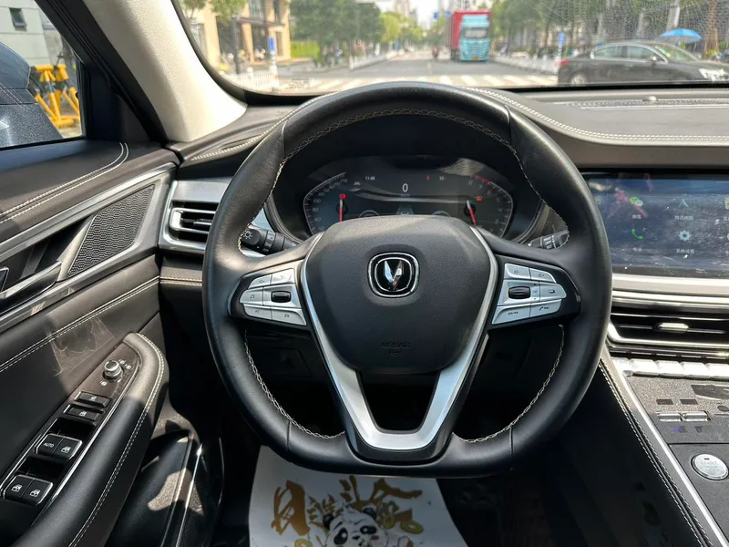Changan CS85 COUPE 2021 1.5T DCT Luxury type interior photo 17 Changan CS85 COUPE 2021 1.5T DCT Luxury type interior photo 17