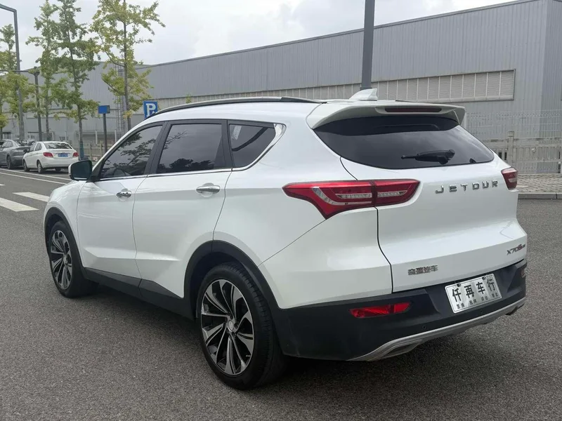 Jetour X70S 2019 1.5T Versión de viaje automático 5 Asiento País V exterior foto 5 Jetour X70S 2019 1.5T Versión de viaje automático 5 Asiento País V exterior foto 5