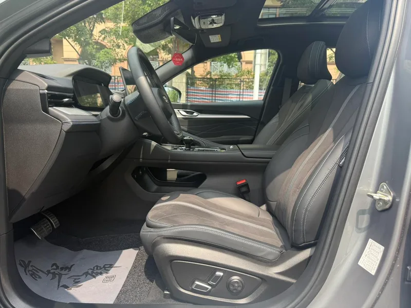 Geely Preface 2026 2.0T Восточный Яо Wangwang версия экстерьер фото 10 Geely Preface 2026 2.0T Восточный Яо Wangwang версия экстерьер фото 10