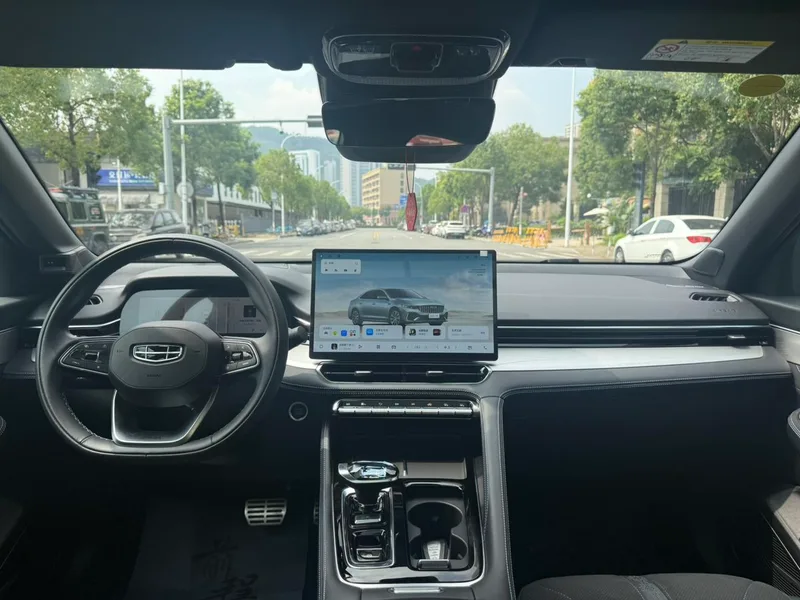 Geely Preface 2026 2.0T Восточный Яо Wangwang версия интерьер фото 13 Geely Preface 2026 2.0T Восточный Яо Wangwang версия интерьер фото 13