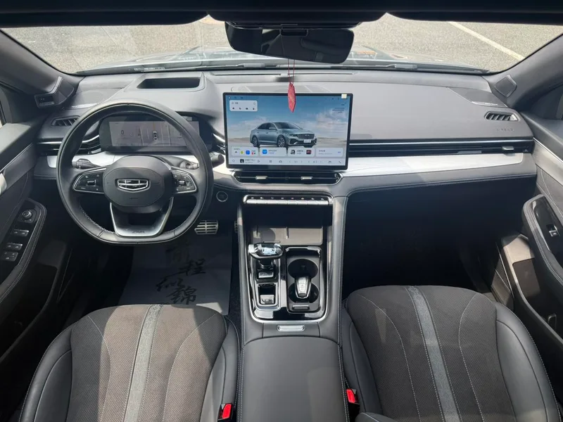 Geely Preface 2026 2.0T Восточный Яо Wangwang версия интерьер фото 14 Geely Preface 2026 2.0T Восточный Яо Wangwang версия интерьер фото 14