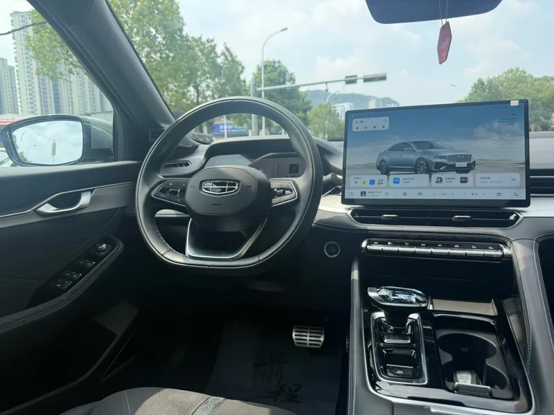 Geely Preface 2026 2.0T Восточный Яо Wangwang версия интерьер фото 16 Geely Preface 2026 2.0T Восточный Яо Wangwang версия интерьер фото 16