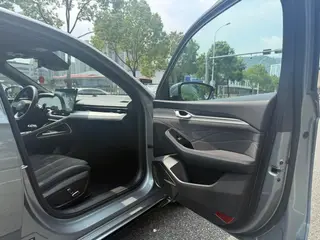 Geely Preface 2026 2.0T Восточный Яо Wangwang версия интерьер фото 19 Geely Preface 2026 2.0T Восточный Яо Wangwang версия интерьер фото 19