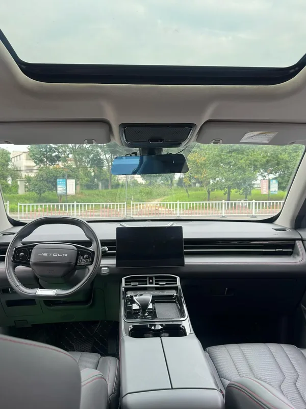 Jetour Dasheng 2025 1.5T DCT Luxury interior photo 7 Jetour Dasheng 2025 1.5T DCT Luxury interior photo 7