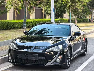 Toyota 86 2014 2.0L Modèle de luxe automatique extérieur photo 1 Toyota 86 2014 2.0L Modèle de luxe automatique extérieur photo 1