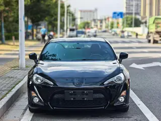 Toyota 86 2014 2.0L Modèle de luxe automatique extérieur photo 2 Toyota 86 2014 2.0L Modèle de luxe automatique extérieur photo 2