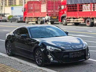 Toyota 86 2014 2.0L Modèle de luxe automatique extérieur photo 3 Toyota 86 2014 2.0L Modèle de luxe automatique extérieur photo 3
